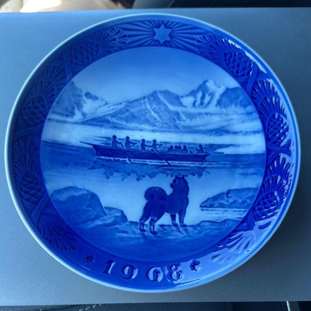 1968 ROYAL COPENHAGEN Plate "Kai Lange: Den Sidste Konebad "The Last Umiak
